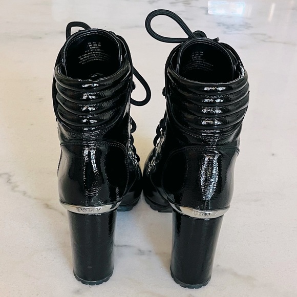 DKNY Women’s Lenin Lace Up Boots - Picture 2 of 8